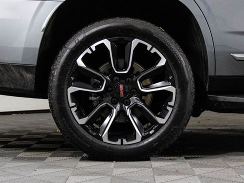 Used 2025 GMC Yukon Elevation image 43