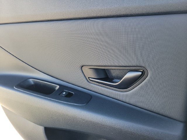Used 2025 Hyundai Elantra Sport FWD image 23