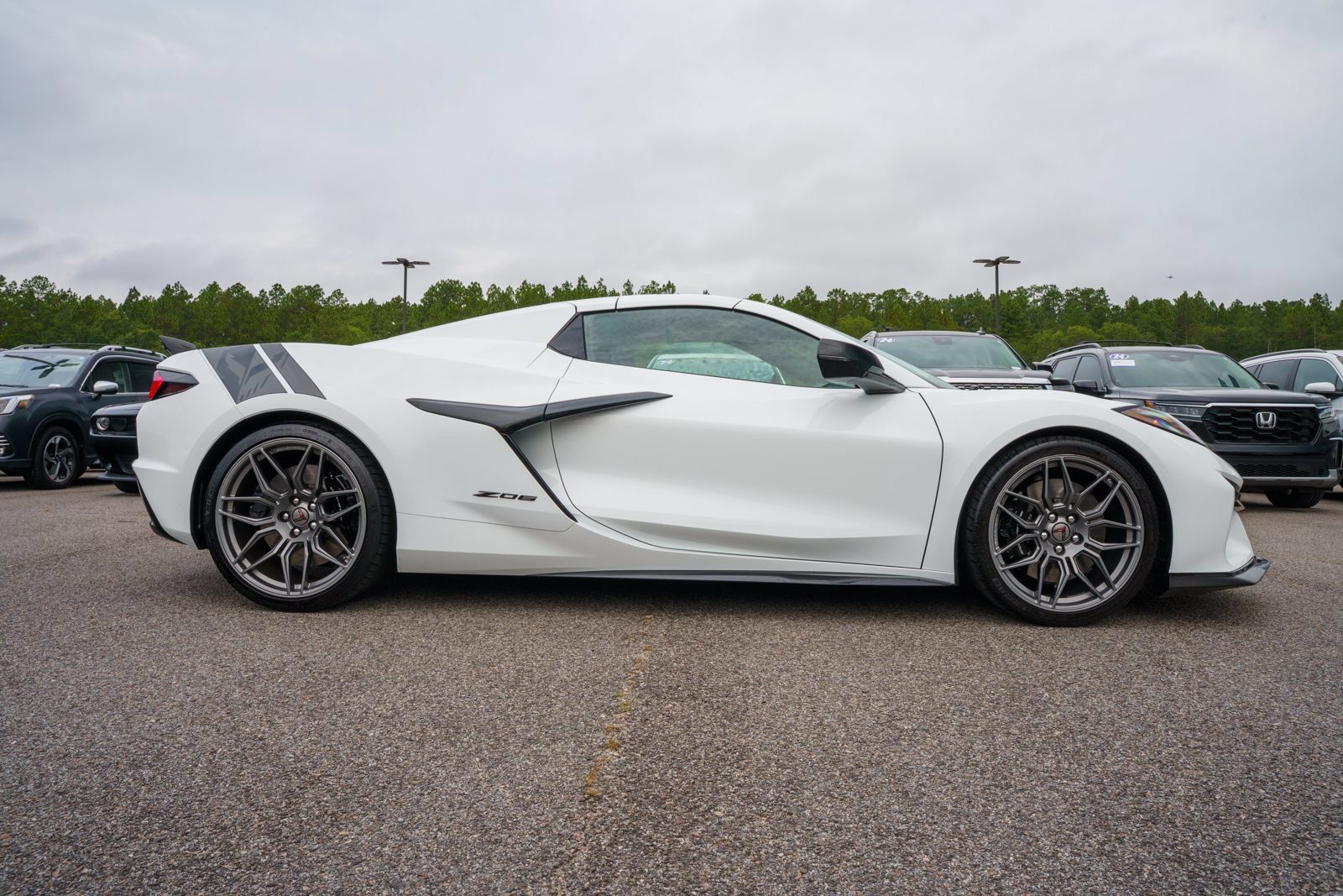 Used 2024 Chevrolet Corvette Z06 RWD image 16
