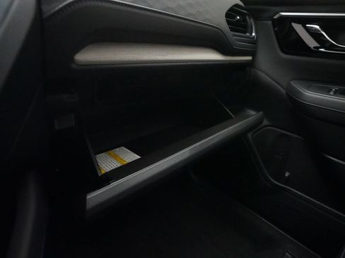 Used 2025 Subaru Forester Limited AWD/4WD image 31