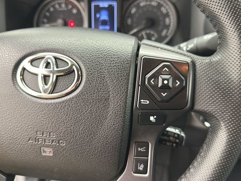 Used 2021 Toyota Tacoma TRD Off-Road AWD/4WD image 21