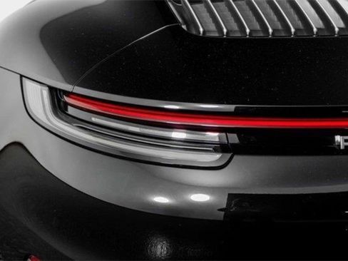 Used 2024 Porsche 911 Carrera 4S AWD/4WD image 32