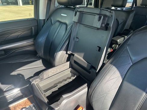 Used 2019 Ford Expedition Max Platinum image 17