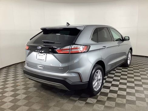 Used 2024 Ford Edge SEL image 2