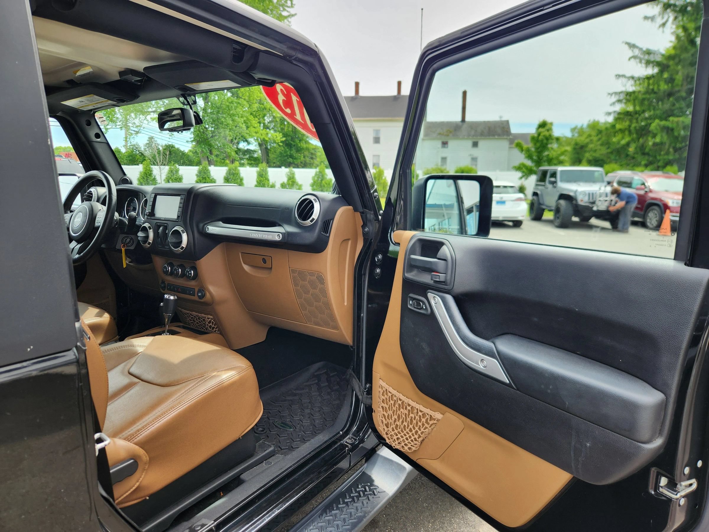 Used 2013 Jeep Wrangler Rubicon w/ Dual Top Group AWD/4WD image 30