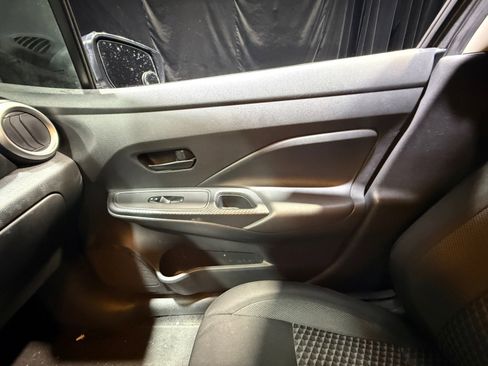 Used 2020 Nissan Versa S image 16