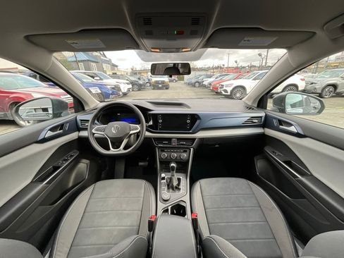 Used 2022 Volkswagen Taos SE image 15