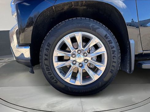 Used 2021 Chevrolet Silverado 1500 LTZ image 30