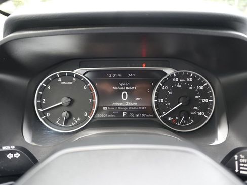 Used 2025 Nissan Rogue SV AWD/4WD image 18