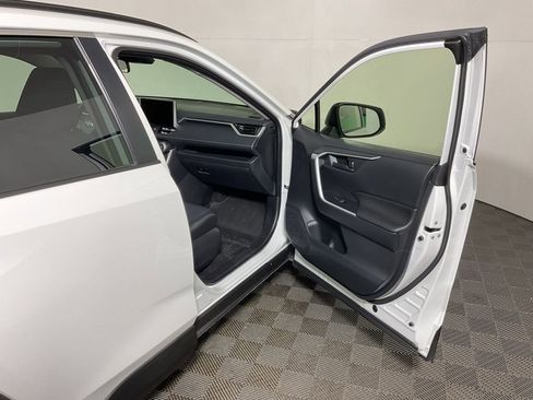 Used 2025 Toyota RAV4 LE image 37