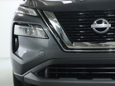 Certified 2023 Nissan Rogue SV image 7