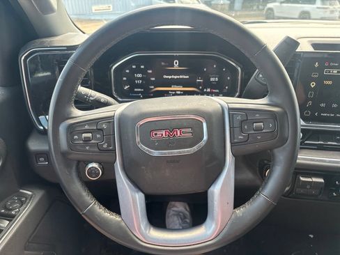 Used 2026 GMC Sierra 1500 SLT AWD/4WD image 11