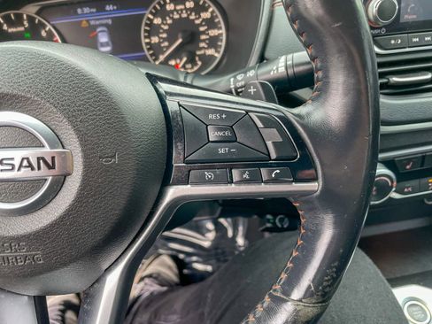 Used 2019 Nissan Altima 2.5 SR w/ SR Premium Package image 16