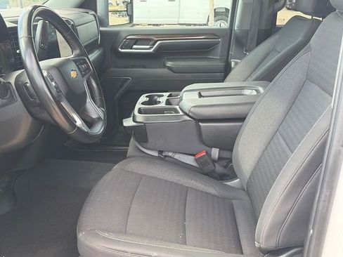 Used 2024 Chevrolet Silverado 2500 LT image 17