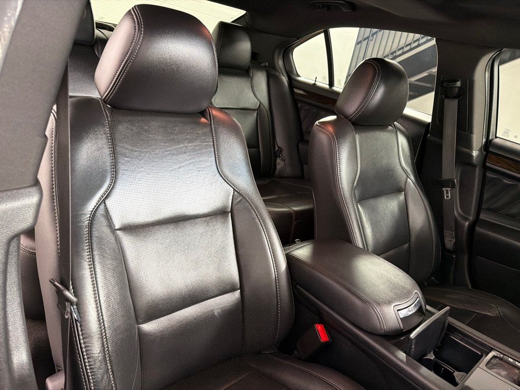Used 2019 Ford Taurus Limited FWD image 24