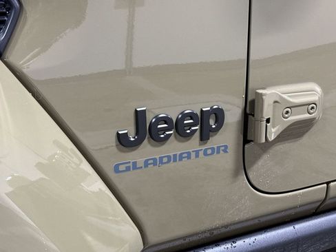 New 2026 Jeep Gladiator Willys image 24