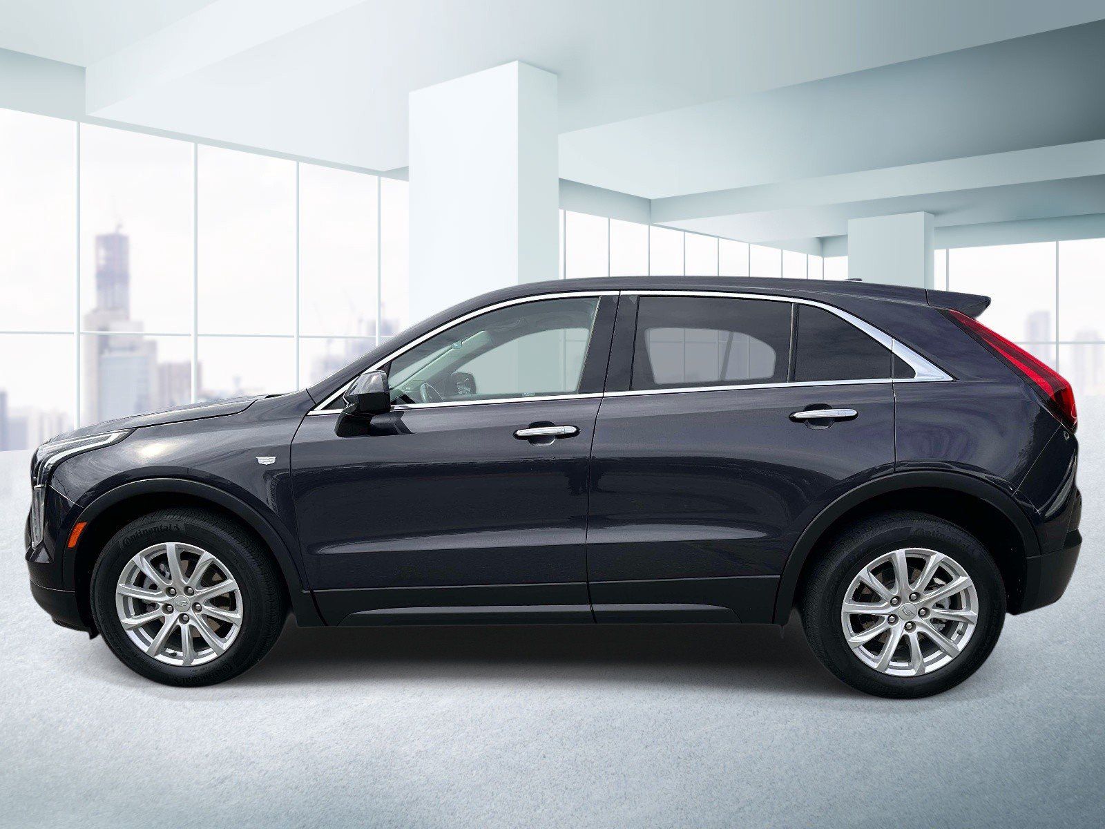 Used 2022 Cadillac XT4 Luxury w/ Cold Weather Package AWD/4WD image 2