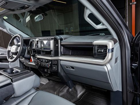 Used 2024 Ford F350 XL w/ FX4 Off-Road Package image 17