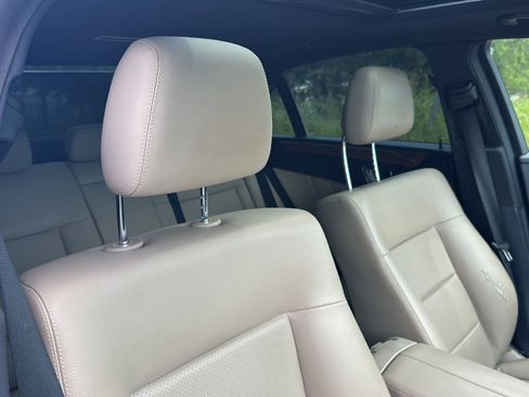 Used 2011 Mercedes-Benz E 350 4MATIC Sedan image 25
