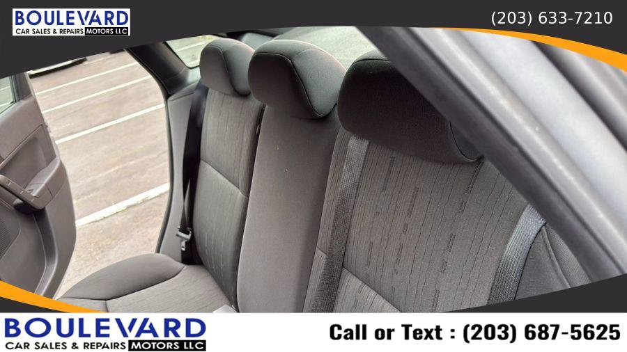 Used 2010 Ford Focus SE FWD image 27