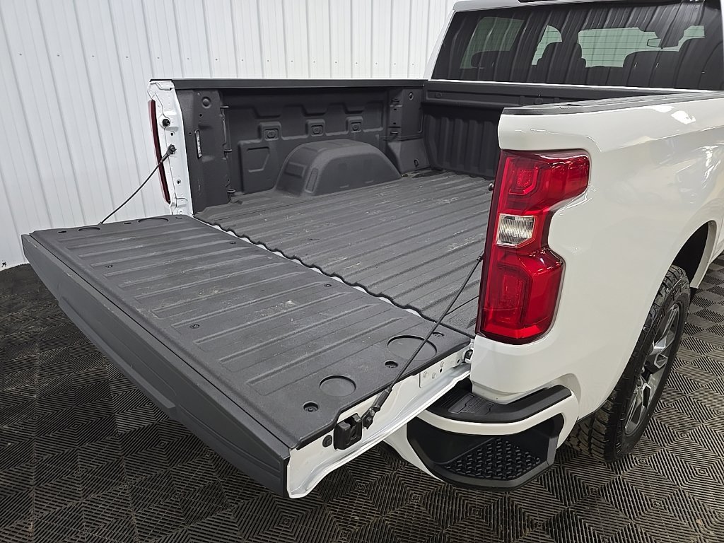 Used 2023 Chevrolet Silverado 1500 RST AWD/4WD image 11