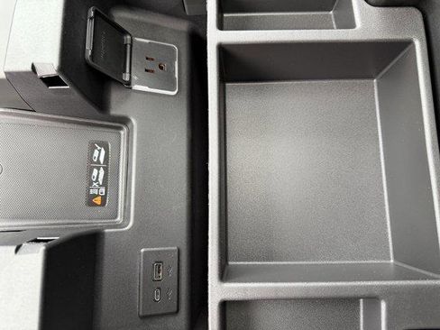 New 2026 GMC Sierra 1500 SLT w/ SLT Premium Package image 33