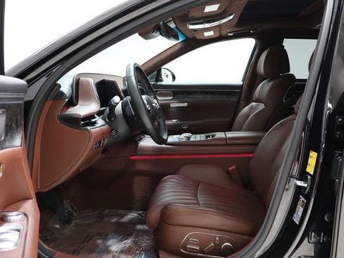 Used 2023 Genesis G90 3.5T AWD/4WD image 18