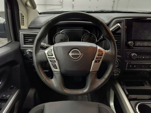 Used 2023 Nissan Titan SV w/ SV Convenience Package AWD/4WD image 11