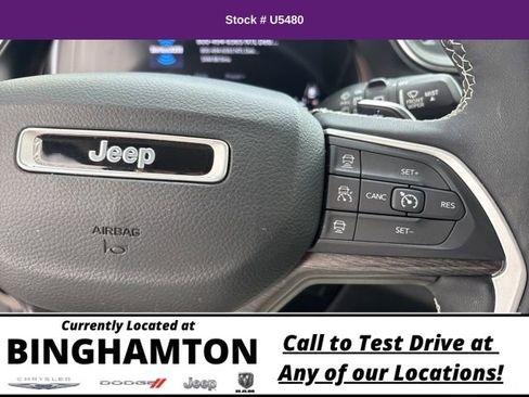 Used 2023 Jeep Grand Cherokee L Limited w/ Black Appearance Package image 17