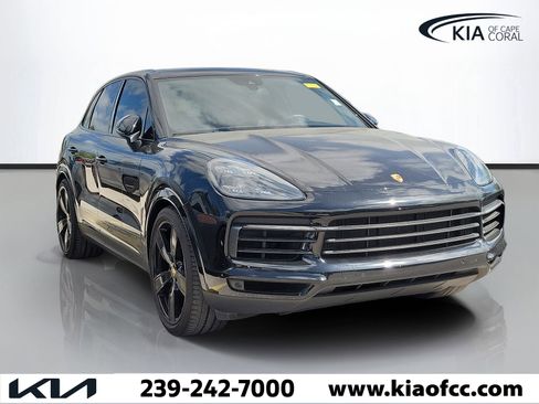 Used 2019 Porsche Cayenne image 1