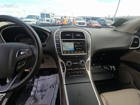 Used 2018 Lincoln MKX Select w/ Select Plus Package image 6