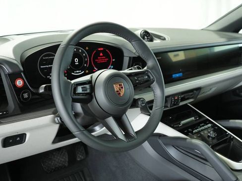 New 2026 Porsche Cayenne Coupe AWD/4WD image 4