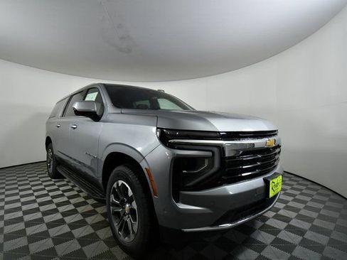 New 2026 Chevrolet Suburban LS image 8