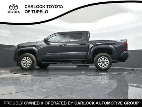 Used 2025 Toyota Tacoma SR5 RWD image 32