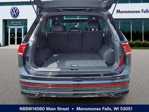 Used 2023 Volkswagen Tiguan SE R-Line AWD/4WD image 7