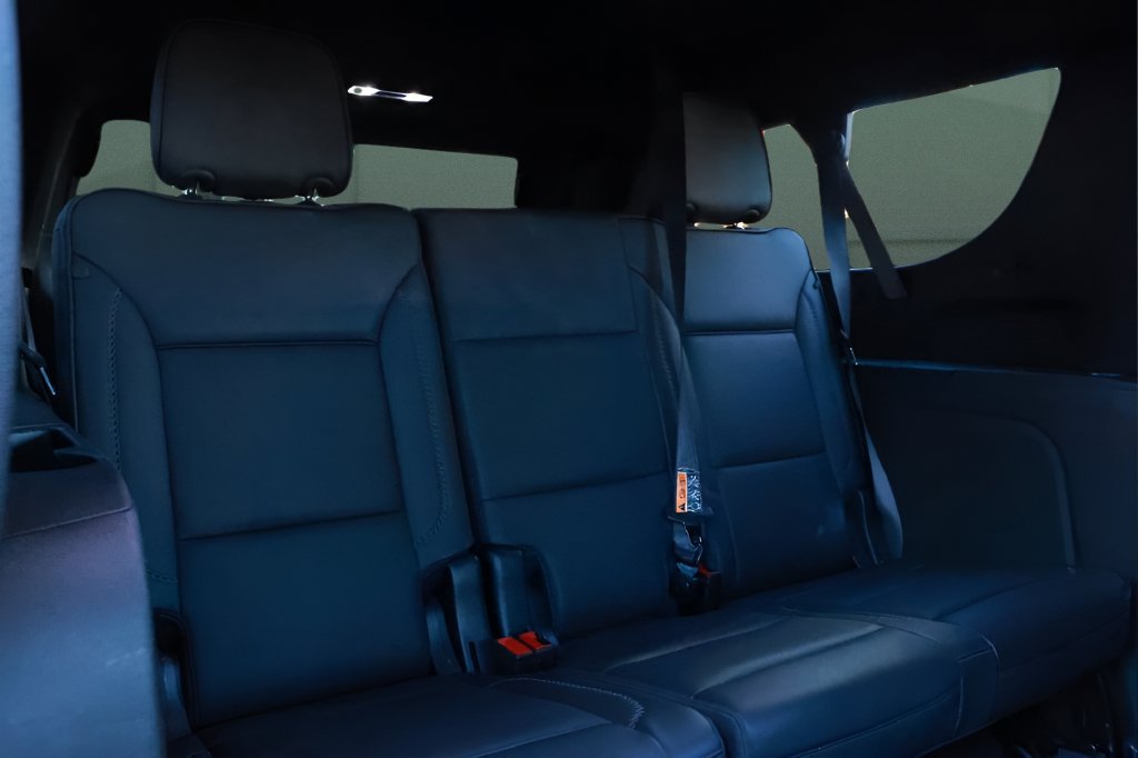 Used 2025 GMC Yukon XL Denali AWD/4WD image 38