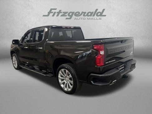 Used 2020 Chevrolet Silverado 1500 High Country w/ Technology Package image 3