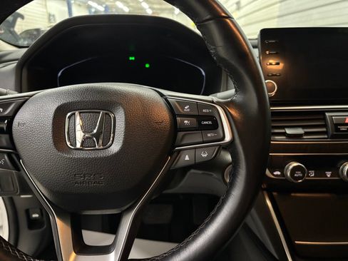Used 2021 Honda Accord Touring image 15