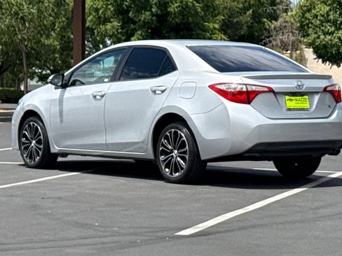 Used 2016 Toyota Corolla S FWD image 3