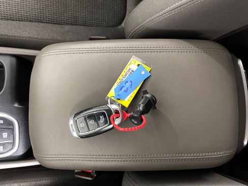 Used 2020 Hyundai Santa Fe SEL w/ Cargo Package image 26