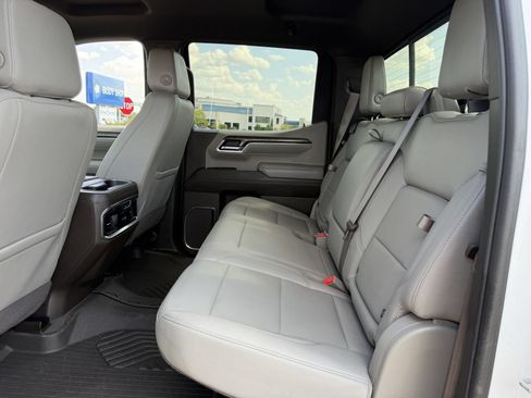 Used 2024 Chevrolet Silverado 1500 LTZ AWD/4WD image 29