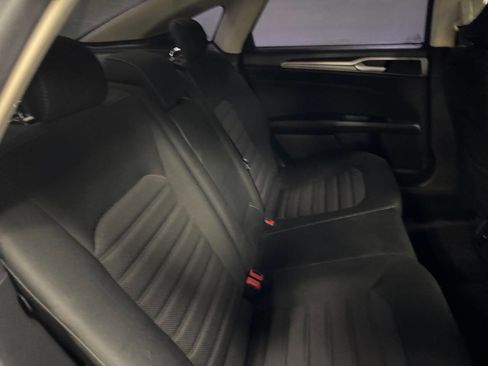 Used 2018 Ford Fusion SE w/ Fusion SE Technology Package image 49