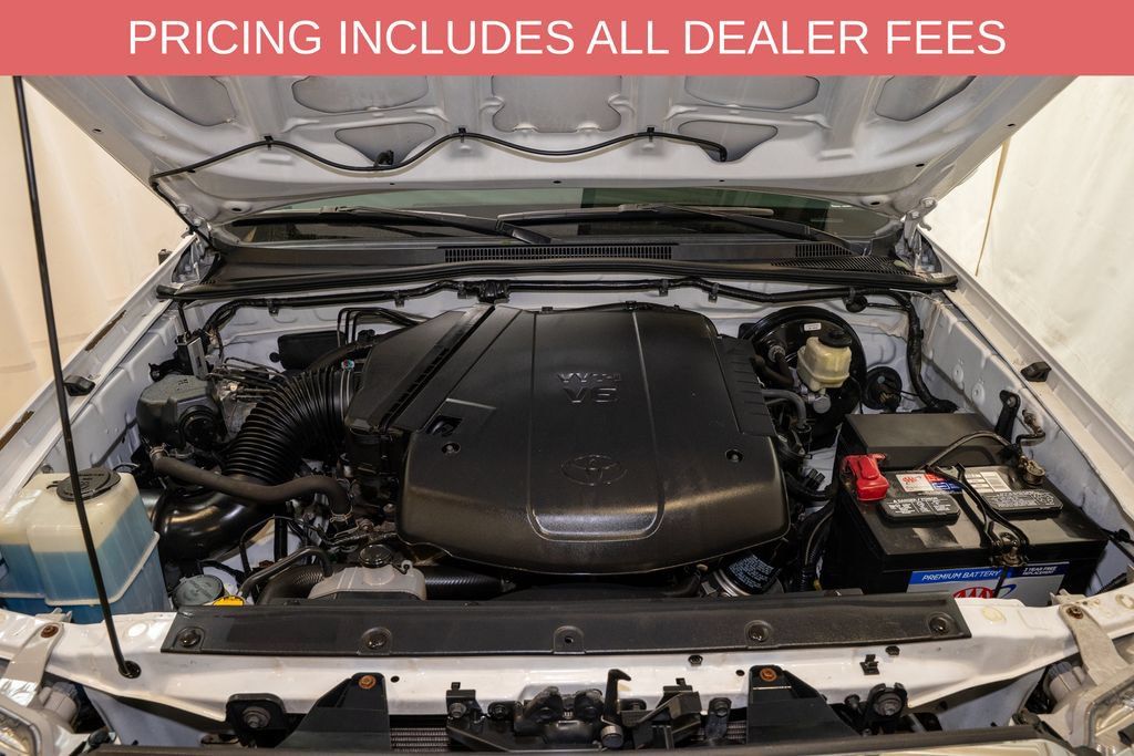 Used 2015 Toyota Tacoma 4x4 Double Cab w/ Limited Package image 20