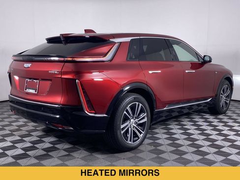 Certified 2024 Cadillac Lyriq Luxury AWD/4WD image 19