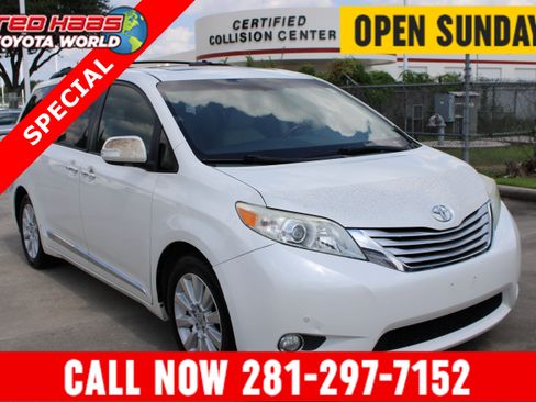 Used 2014 Toyota Sienna Limited w/ Limited Premium Package FWD image 1