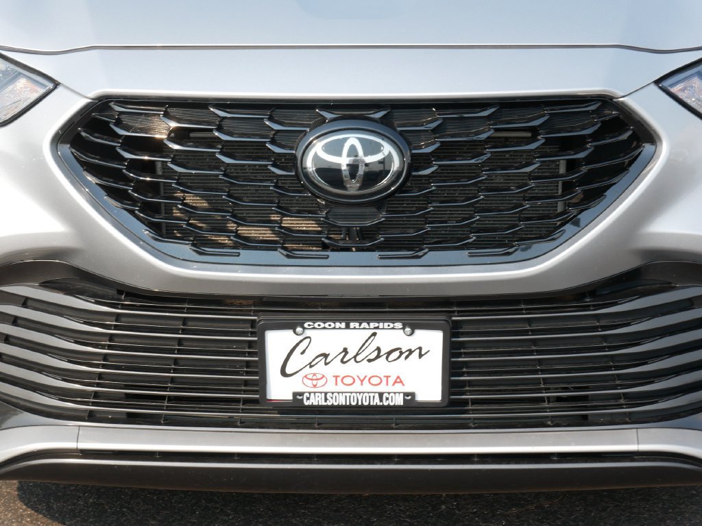 Used 2023 Toyota Highlander XSE AWD/4WD image 9