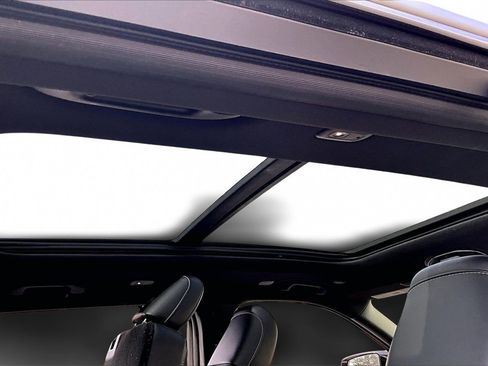 Certified 2024 Jeep Grand Cherokee L Limited w/ Luxury Tech Group II image 16