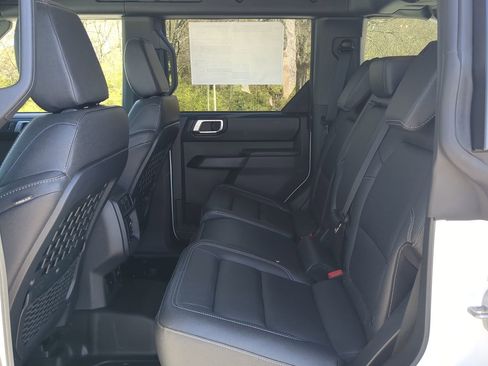 New 2026 Ford Bronco Badlands image 12