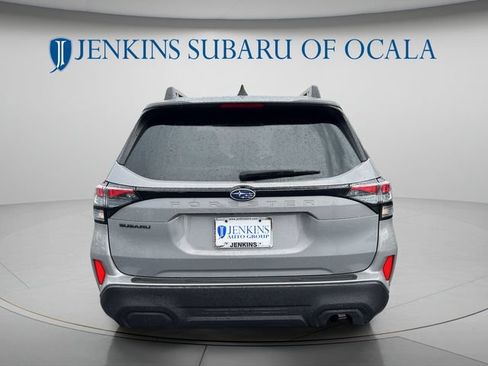 Used 2025 Subaru Forester Premium w/ Convenience Package #1 AWD/4WD image 4