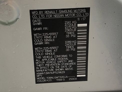 Used 2018 Nissan Rogue SV image 33